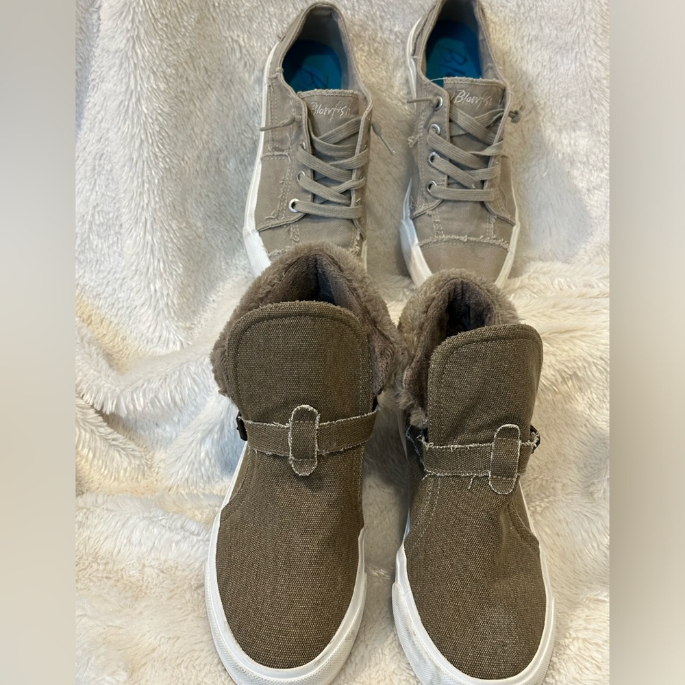 Blowfish 2 pair Women size 9 1/2 neutral colors